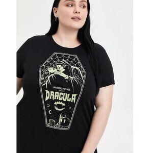Torrid Universal Monsters Dracula Coffin Glow Top - Plus Size 3X